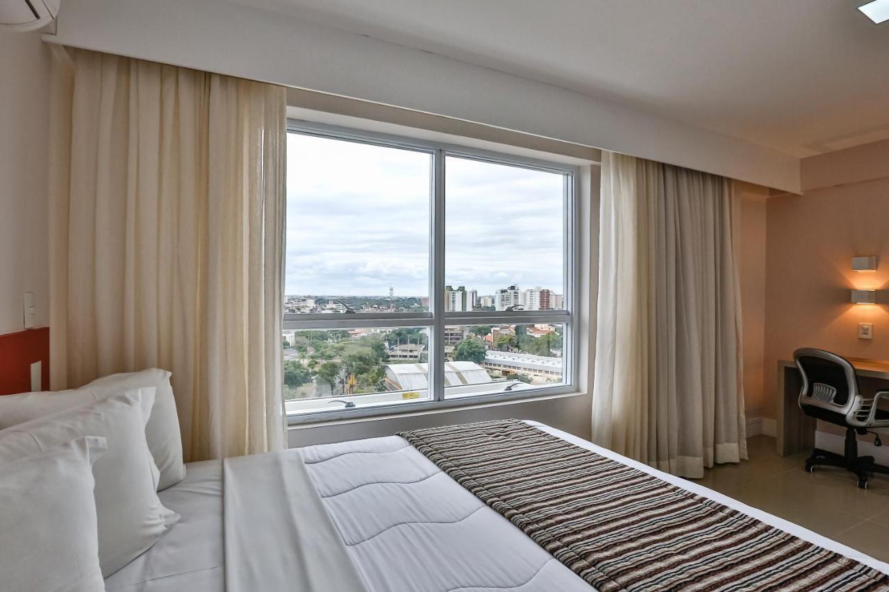 Ramada Hotel & Suites Campos Pelinca Campos dos Goytacazes Eksteriør billede