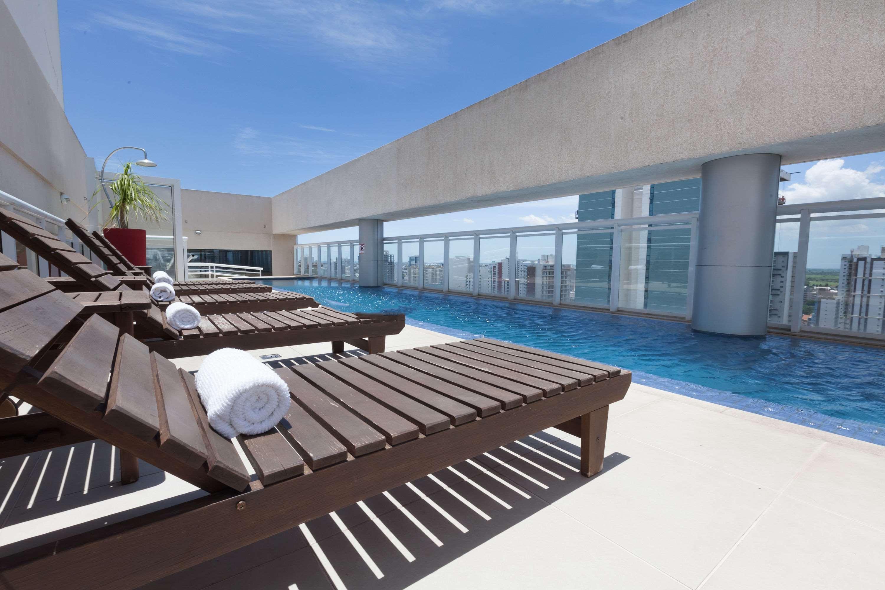 Ramada Hotel & Suites Campos Pelinca Campos dos Goytacazes Eksteriør billede