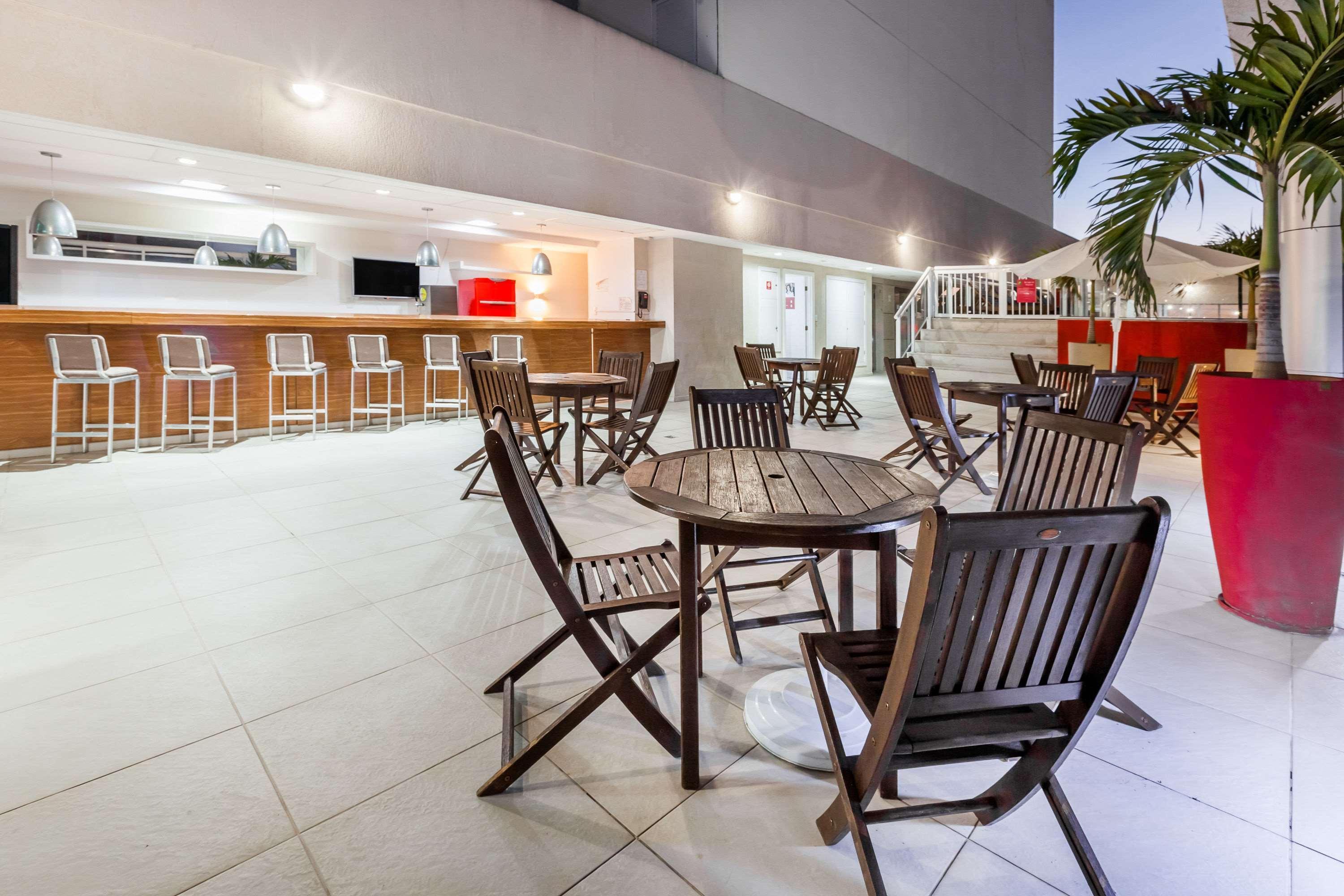 Ramada Hotel & Suites Campos Pelinca Campos dos Goytacazes Eksteriør billede