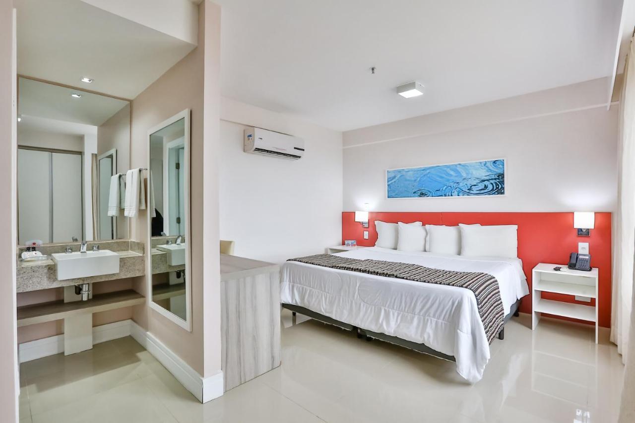 Ramada Hotel & Suites Campos Pelinca Campos dos Goytacazes Eksteriør billede