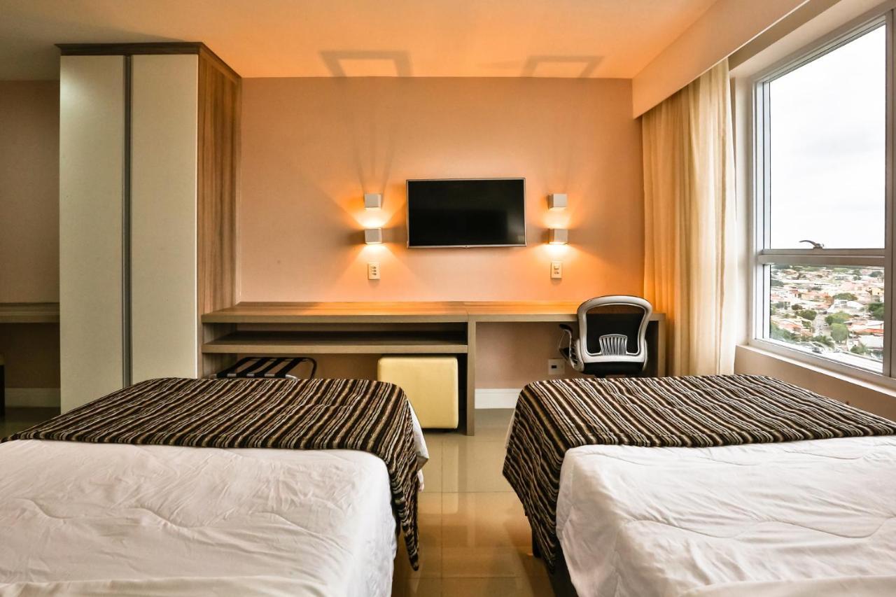 Ramada Hotel & Suites Campos Pelinca Campos dos Goytacazes Eksteriør billede